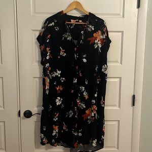 Knee Length Floral Shift Dress (1X)